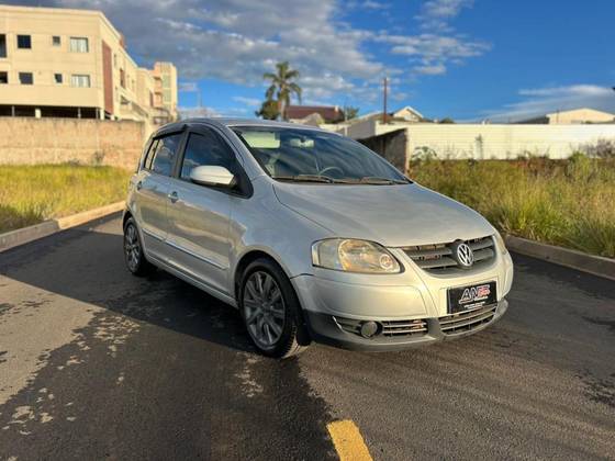 VOLKSWAGEN FOX 1.6 MI PLUS 8V FLEX 4P MANUAL VOLKSWAGEN FOX 1.6 MI PLUS 8V FLEX 4P MANUAL